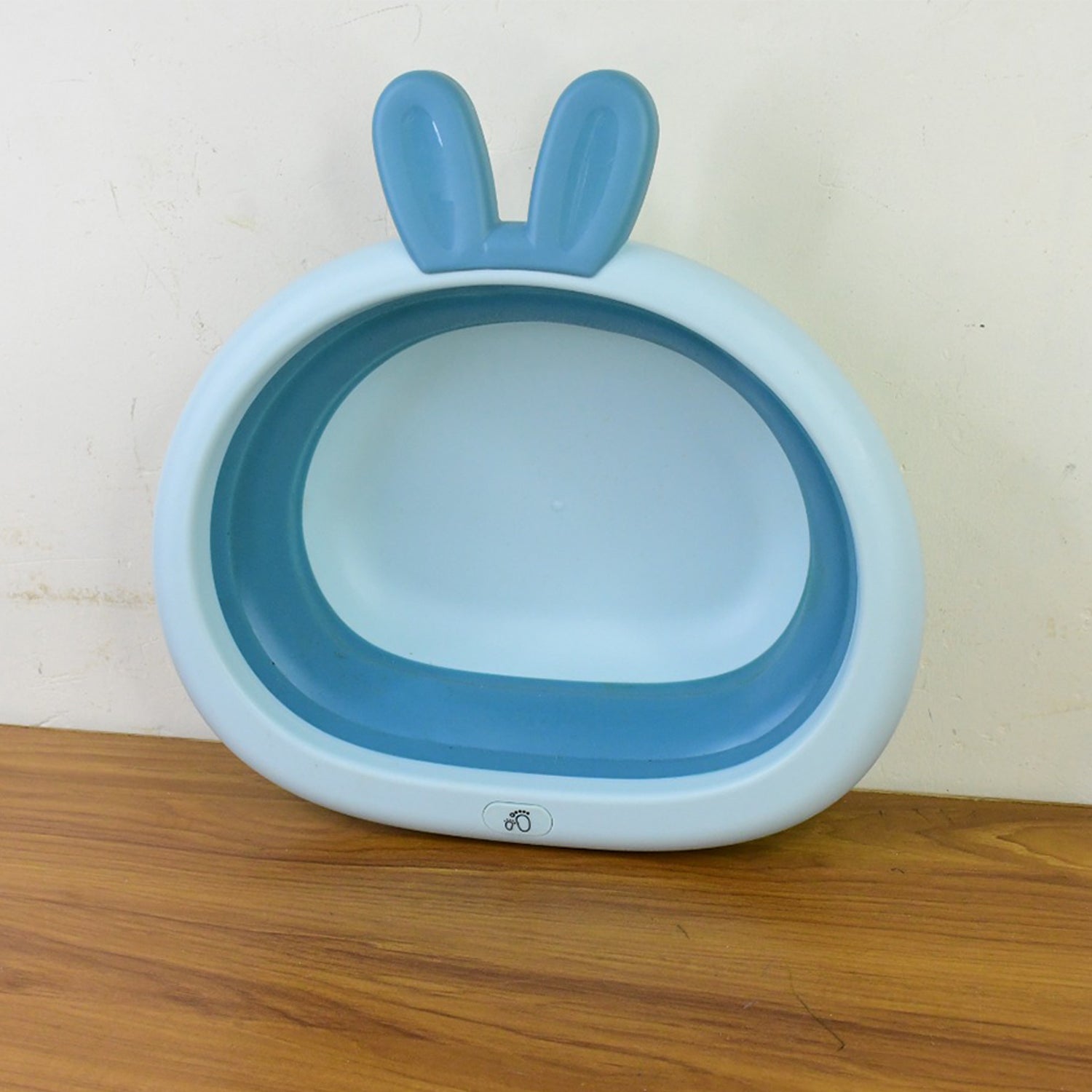 Foldable Multipurpose Collapsible Basin with Bunny Ear Handle Foldable Multipurpose Collapsible Basin with Bunny Ear Handle